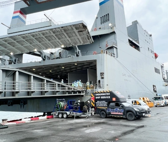 Today we perform Hull Cleaning Service for US NAVY at Sattahip Port, Thailand.